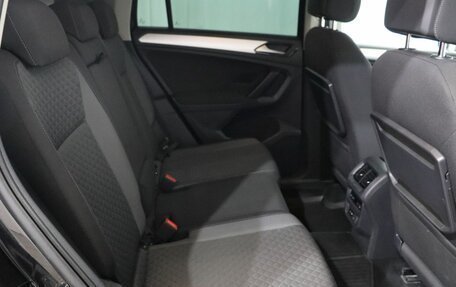 Volkswagen Tiguan II, 2018 год, 2 229 000 рублей, 21 фотография