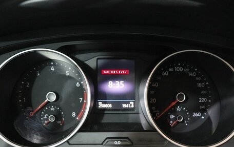 Volkswagen Tiguan II, 2018 год, 2 229 000 рублей, 17 фотография