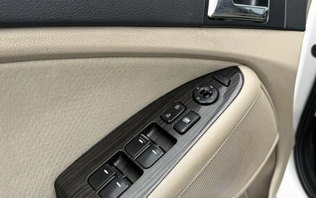 KIA Optima III, 2011 год, 1 150 000 рублей, 16 фотография