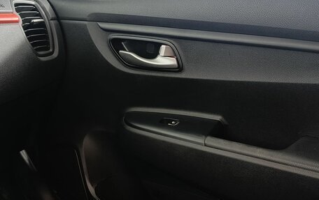 KIA Rio IV, 2021 год, 1 950 000 рублей, 15 фотография