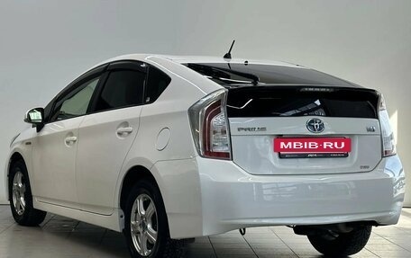 Toyota Prius, 2014 год, 1 295 000 рублей, 7 фотография