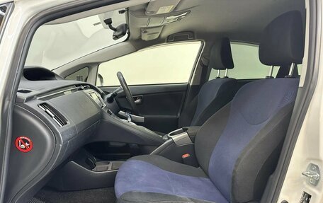 Toyota Prius, 2014 год, 1 295 000 рублей, 18 фотография