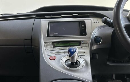 Toyota Prius, 2014 год, 1 295 000 рублей, 11 фотография