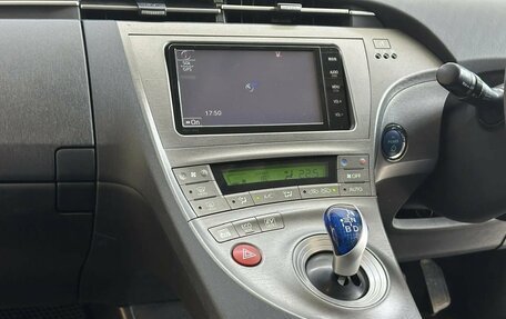 Toyota Prius, 2014 год, 1 295 000 рублей, 12 фотография