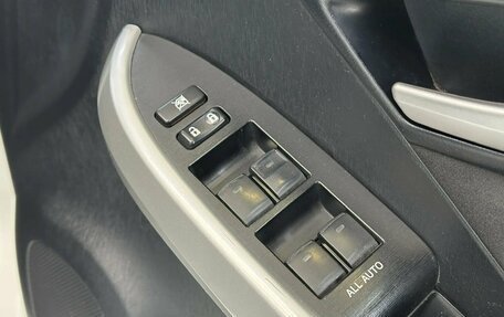 Toyota Prius, 2014 год, 1 295 000 рублей, 26 фотография