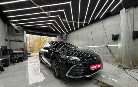 Toyota Camry, 2023 год, 3 590 000 рублей, 3 фотография