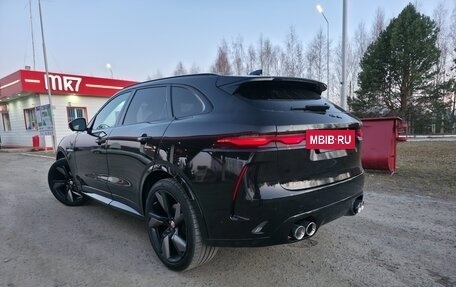 Jaguar F-Pace, 2016 год, 4 000 000 рублей, 3 фотография
