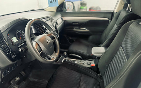 Mitsubishi Outlander III рестайлинг 3, 2016 год, 1 650 000 рублей, 4 фотография