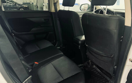 Mitsubishi Outlander III рестайлинг 3, 2016 год, 1 650 000 рублей, 9 фотография