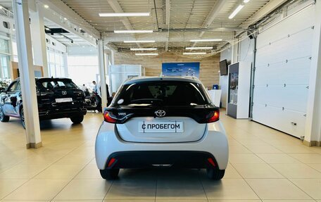 Toyota Yaris, 2021 год, 1 239 000 рублей, 5 фотография