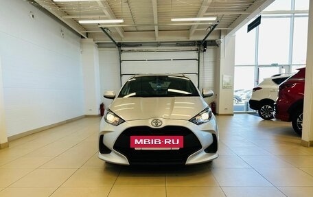 Toyota Yaris, 2021 год, 1 239 000 рублей, 9 фотография