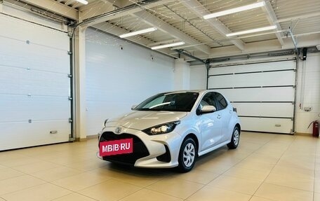 Toyota Yaris, 2021 год, 1 239 000 рублей, 2 фотография