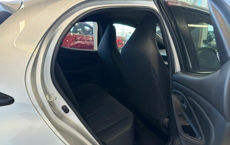 Toyota Yaris, 2021 год, 1 239 000 рублей, 18 фотография