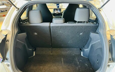 Toyota Yaris, 2021 год, 1 239 000 рублей, 19 фотография