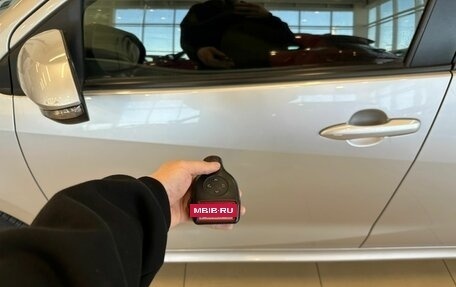 Toyota Yaris, 2021 год, 1 239 000 рублей, 21 фотография