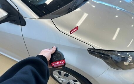 Toyota Yaris, 2021 год, 1 239 000 рублей, 28 фотография