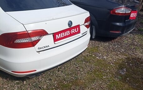 Skoda Superb III рестайлинг, 2014 год, 900 000 рублей, 1 фотография