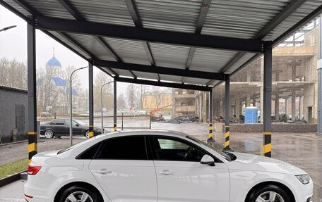 Audi A4, 2018 год, 2 570 000 рублей, 3 фотография