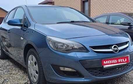 Opel Astra J, 2012 год, 549 000 рублей, 2 фотография