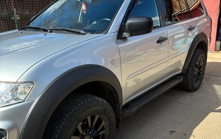 Mitsubishi Pajero Sport II рестайлинг, 2013 год, 2 100 000 рублей, 5 фотография