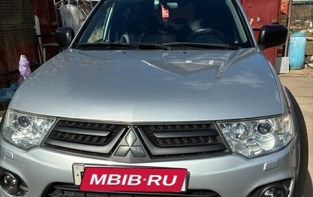 Mitsubishi Pajero Sport II рестайлинг, 2013 год, 2 100 000 рублей, 2 фотография