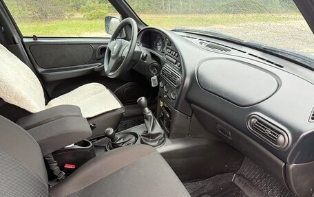 Chevrolet Niva I рестайлинг, 2018 год, 900 000 рублей, 4 фотография