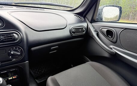 Chevrolet Niva I рестайлинг, 2018 год, 900 000 рублей, 15 фотография