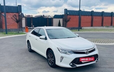 Toyota Camry, 2017 год, 2 500 000 рублей, 2 фотография