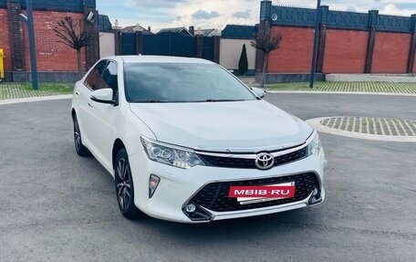 Toyota Camry, 2017 год, 2 500 000 рублей, 3 фотография