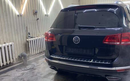 Volkswagen Touareg III, 2015 год, 2 250 000 рублей, 2 фотография