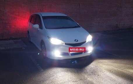 Toyota Wish II, 2011 год, 1 172 000 рублей, 2 фотография