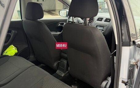 Volkswagen Polo VI (EU Market), 2011 год, 650 000 рублей, 17 фотография