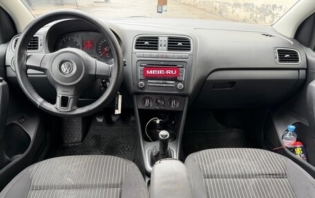Volkswagen Polo VI (EU Market), 2011 год, 650 000 рублей, 15 фотография