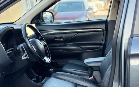 Mitsubishi Outlander III рестайлинг 3, 2015 год, 1 850 000 рублей, 18 фотография