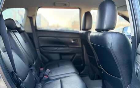 Mitsubishi Outlander III рестайлинг 3, 2015 год, 1 850 000 рублей, 15 фотография