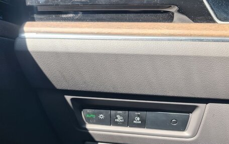 Volkswagen Touareg III, 2018 год, 4 600 000 рублей, 13 фотография