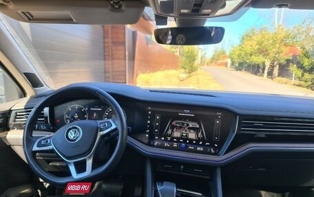 Volkswagen Touareg III, 2018 год, 4 600 000 рублей, 8 фотография