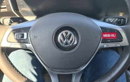 Volkswagen Touareg III, 2018 год, 4 600 000 рублей, 7 фотография