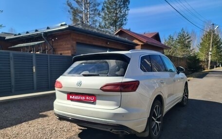 Volkswagen Touareg III, 2018 год, 4 600 000 рублей, 4 фотография