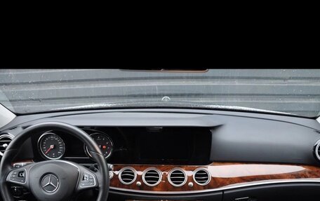 Mercedes-Benz E-Класс, 2016 год, 2 900 000 рублей, 8 фотография