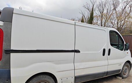 Renault Trafic, 2006 год, 1 000 000 рублей, 3 фотография