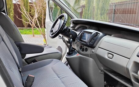 Renault Trafic, 2006 год, 1 000 000 рублей, 5 фотография