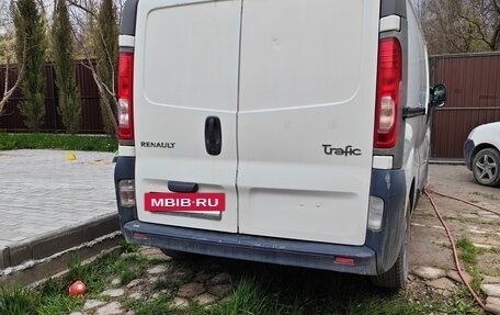 Renault Trafic, 2006 год, 1 000 000 рублей, 4 фотография