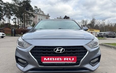 Hyundai Solaris II рестайлинг, 2018 год, 950 000 рублей, 3 фотография