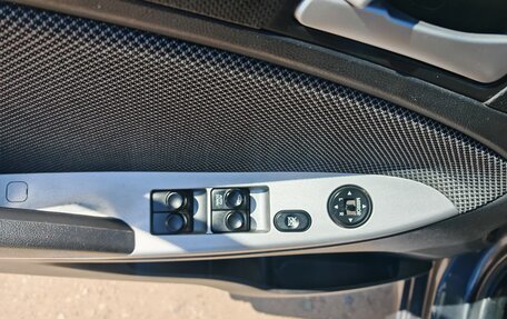 Hyundai Solaris II рестайлинг, 2012 год, 900 000 рублей, 8 фотография