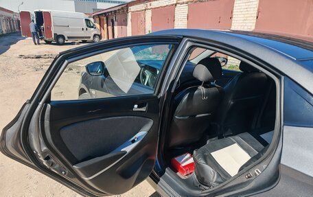 Hyundai Solaris II рестайлинг, 2012 год, 900 000 рублей, 9 фотография