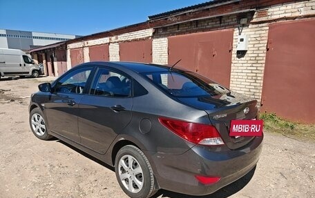 Hyundai Solaris II рестайлинг, 2012 год, 900 000 рублей, 4 фотография