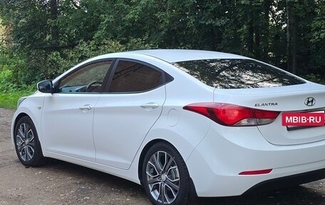 Hyundai Elantra V, 2015 год, 1 200 000 рублей, 2 фотография