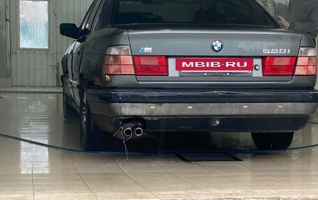 BMW 5 серия, 1988 год, 150 000 рублей, 2 фотография