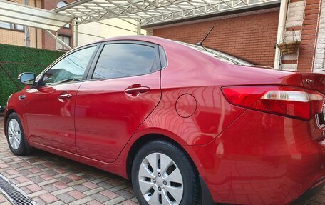 KIA Rio III рестайлинг, 2013 год, 900 000 рублей, 3 фотография